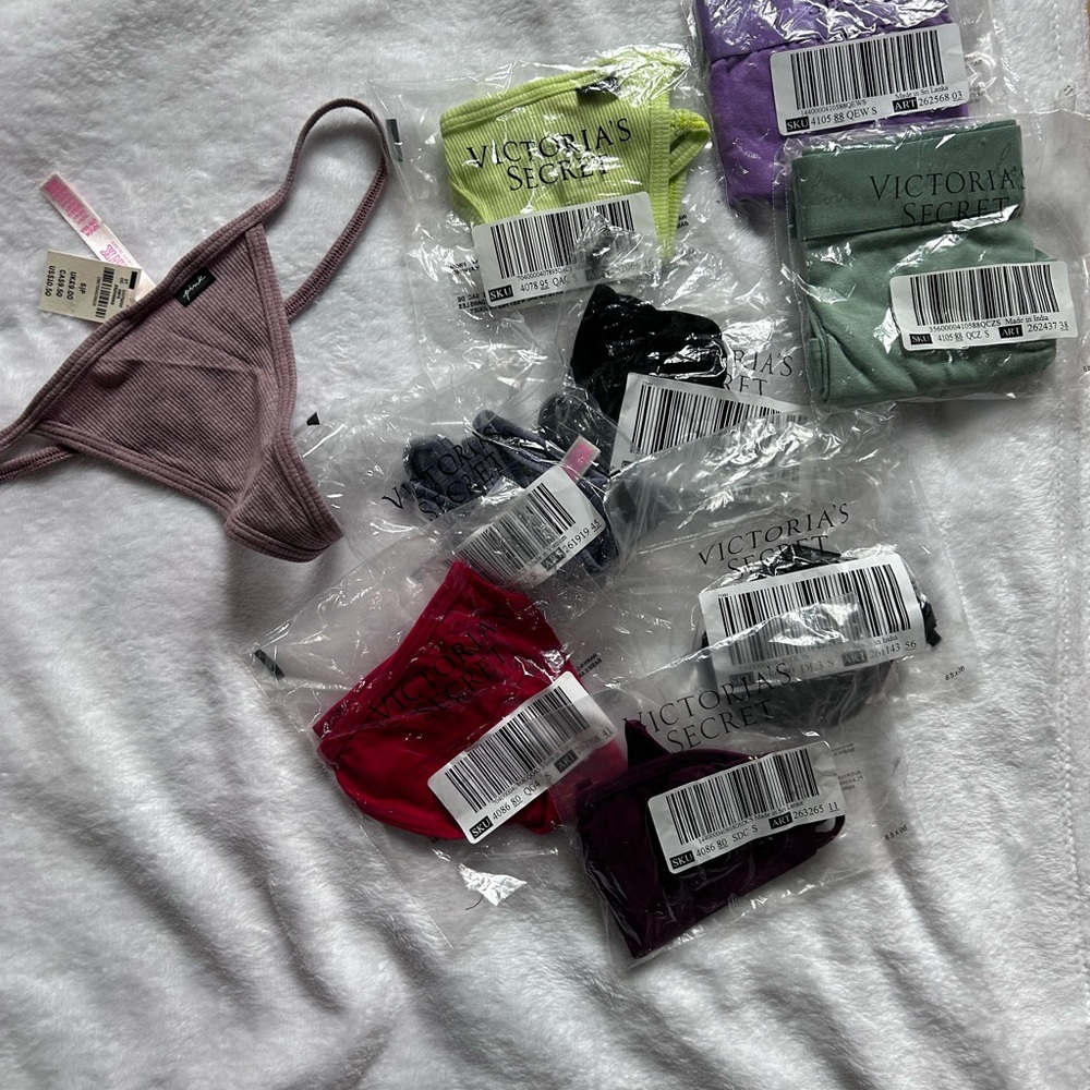VS PINK V STRING BUNDLE BRAND NEW WITH TAGS